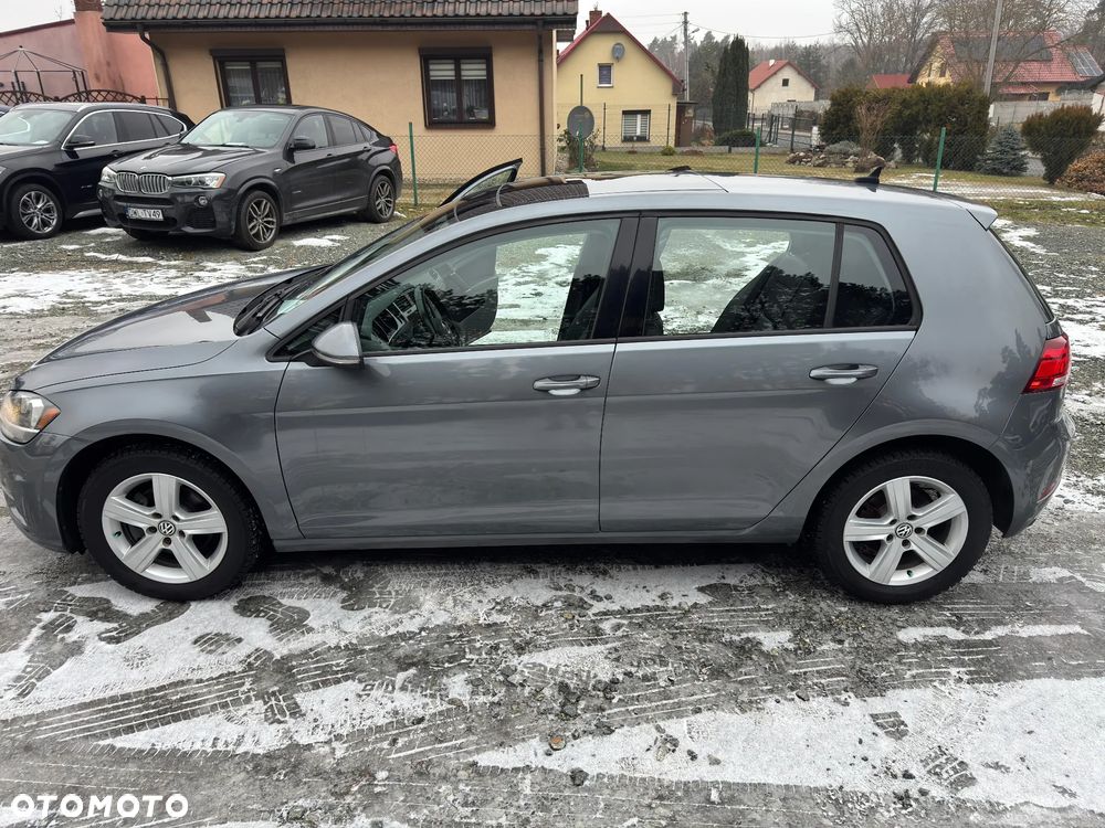 Volkswagen Golf - 16