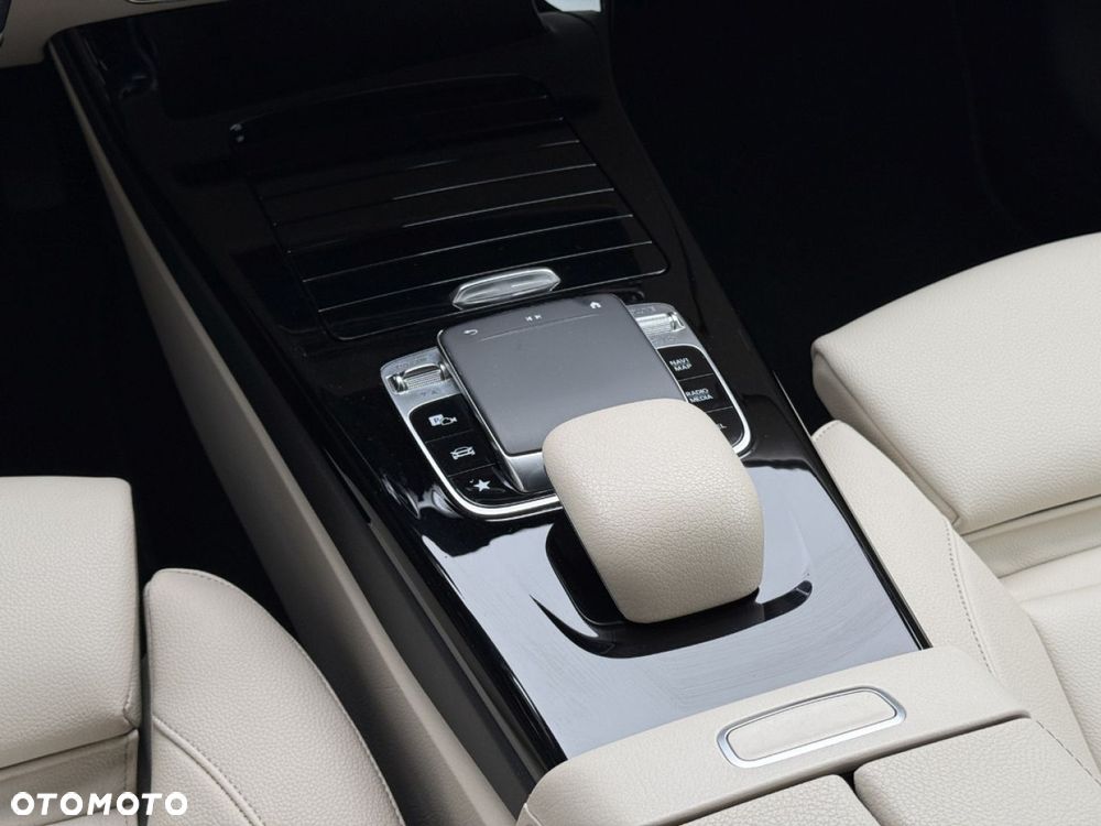 Mercedes-Benz Klasa A 200 Style 7G-DCT - 27
