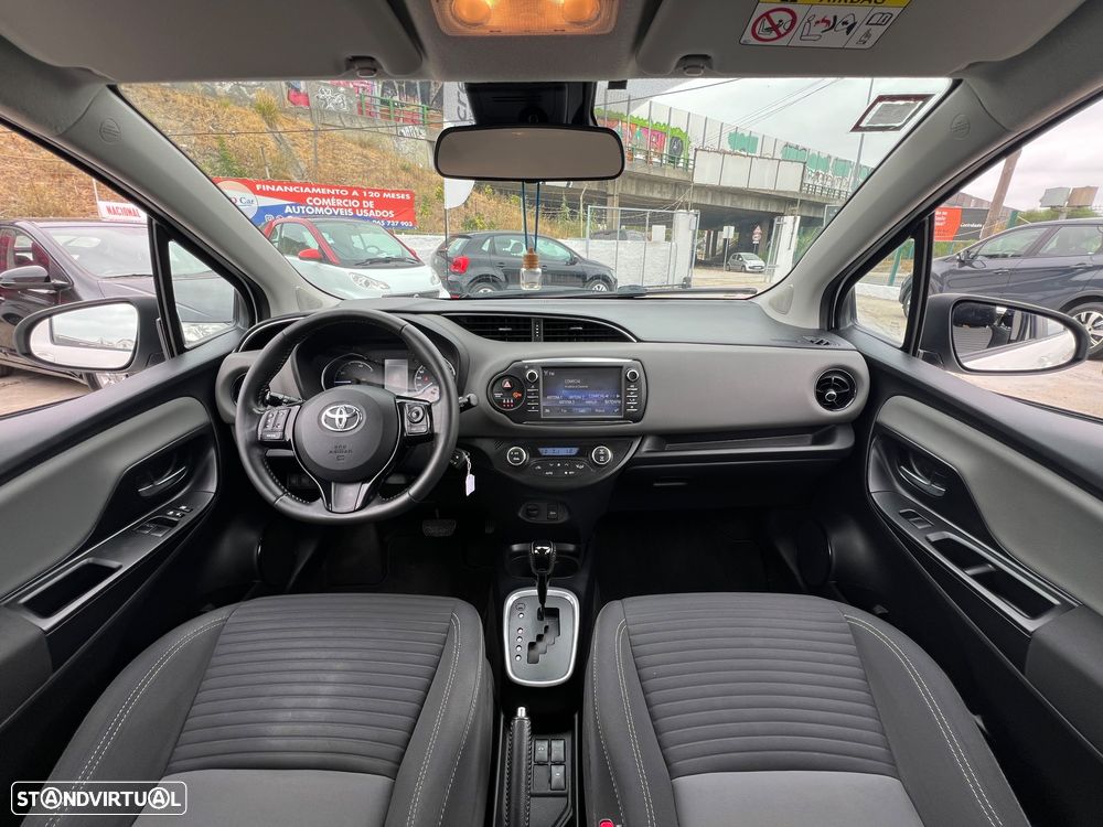 Toyota Yaris 1.5 HSD Exclusive - 13