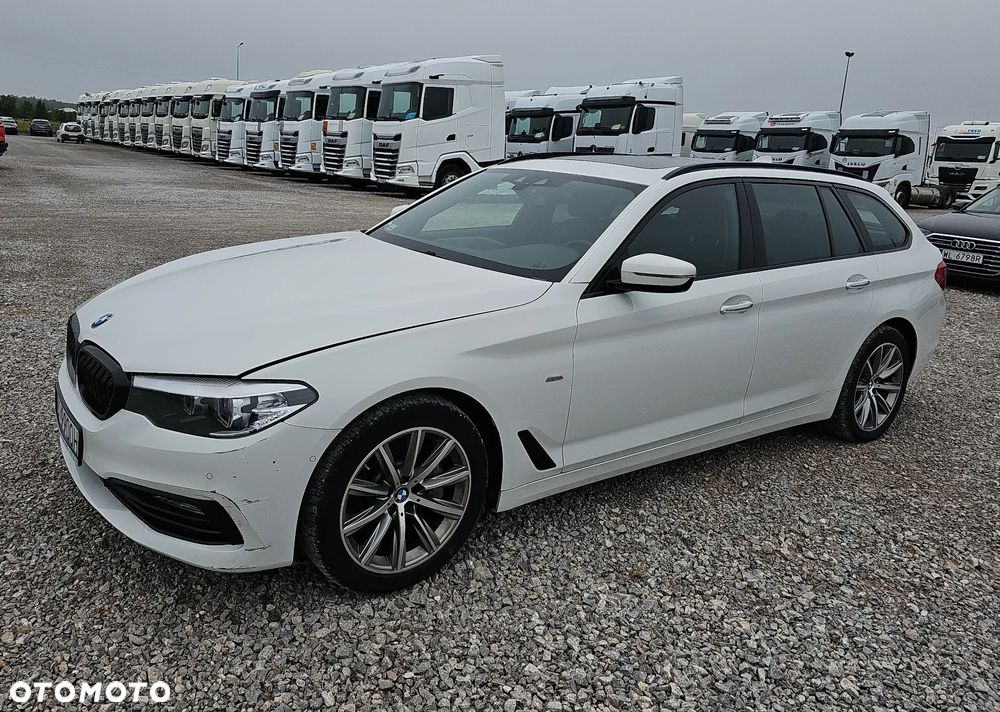 BMW Seria 5 525d Sport Line sport