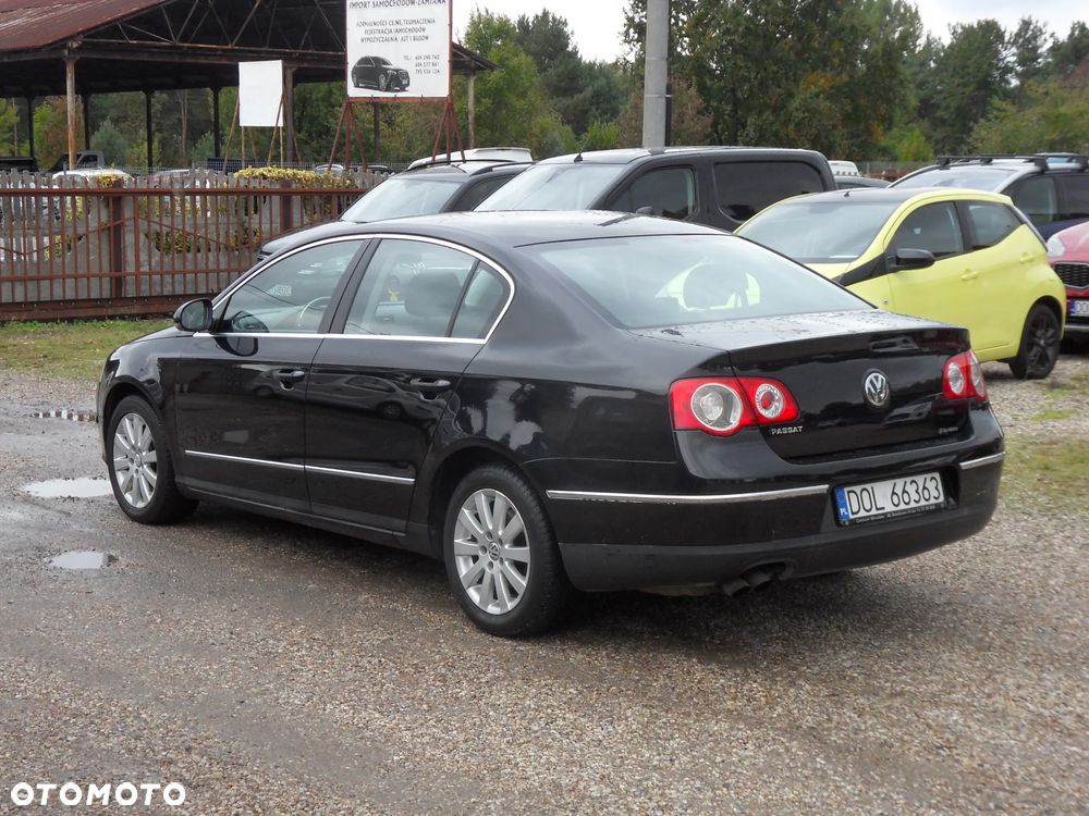Volkswagen Passat 2.0 Blue TDI SCR Highline - 3