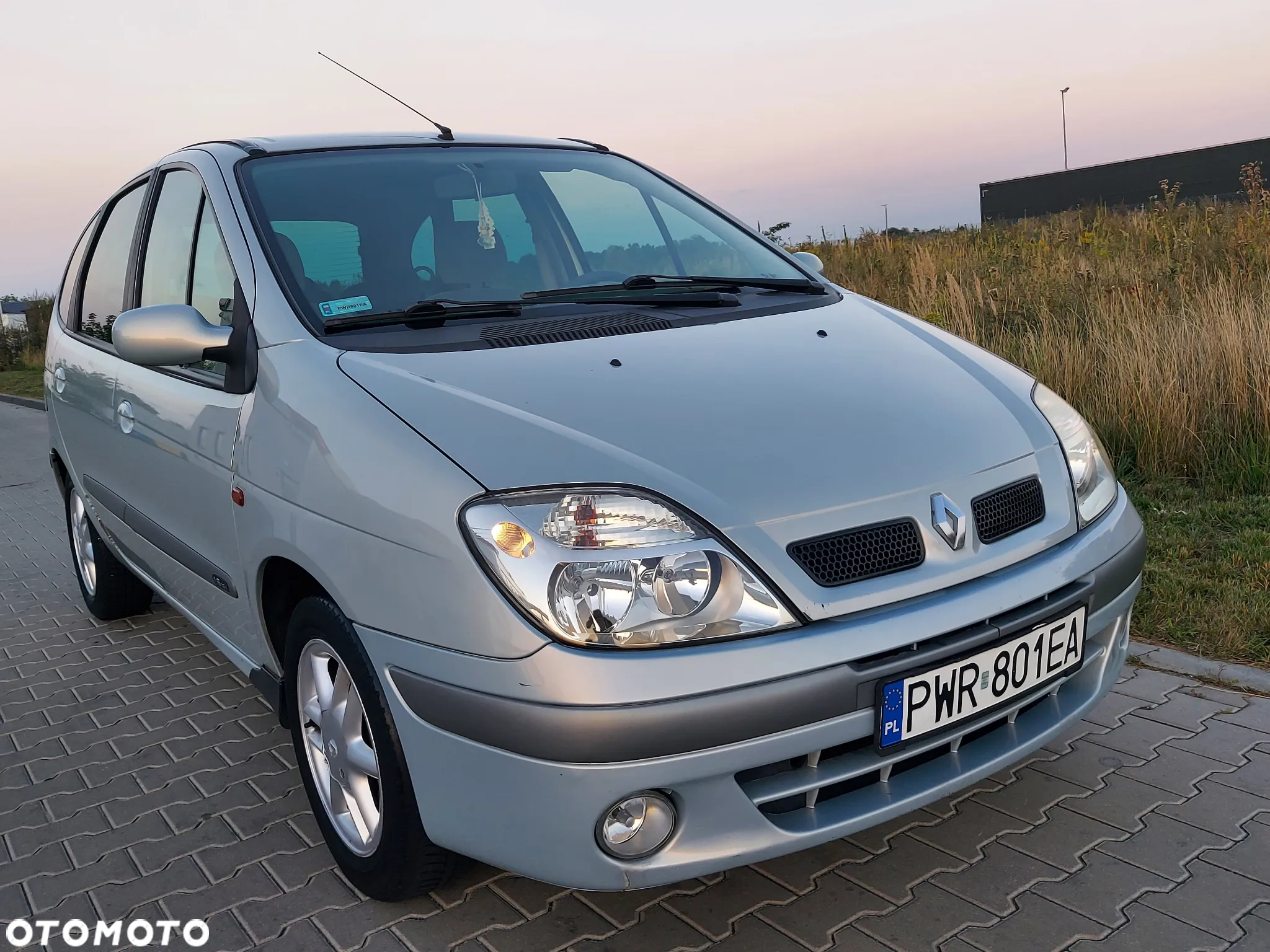 Renault Scenic 1.6 16V Privilege - 18