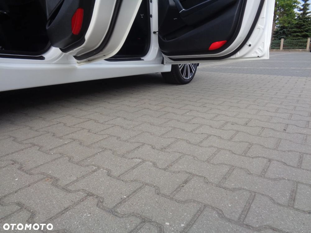 Hyundai i40 Kombi 1.7 CRDi DCT Premium - 39