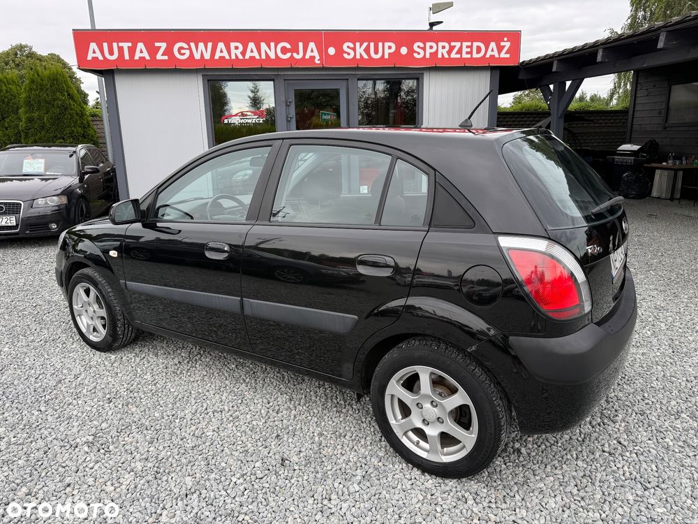Kia Rio - 10