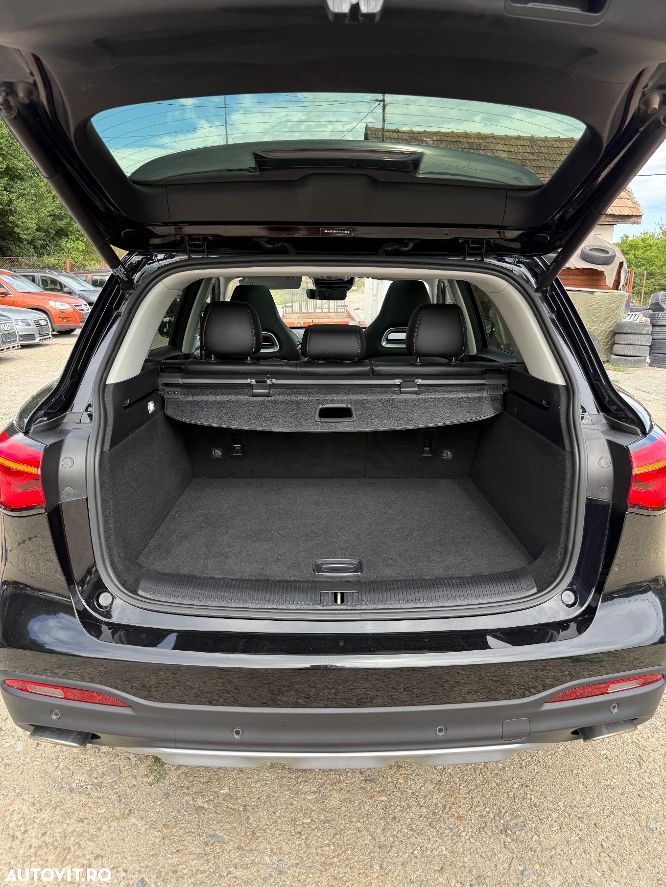 MG EHS 1.5T-GDI PHEV Luxury - 10