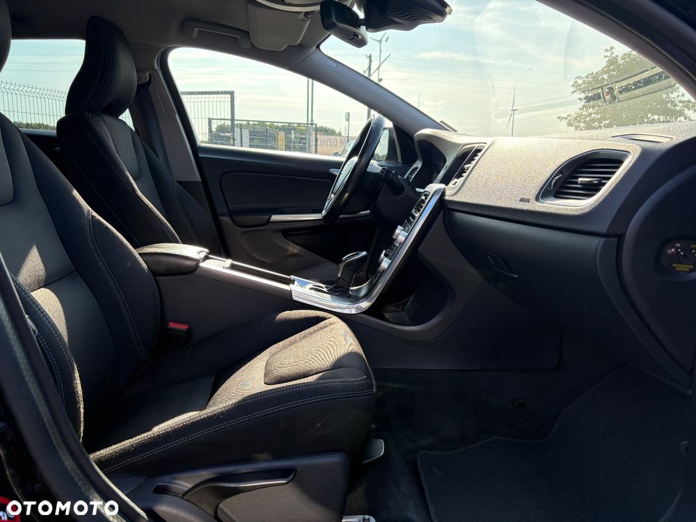 Volvo V60 T3 Geartronic Linje Svart - 8