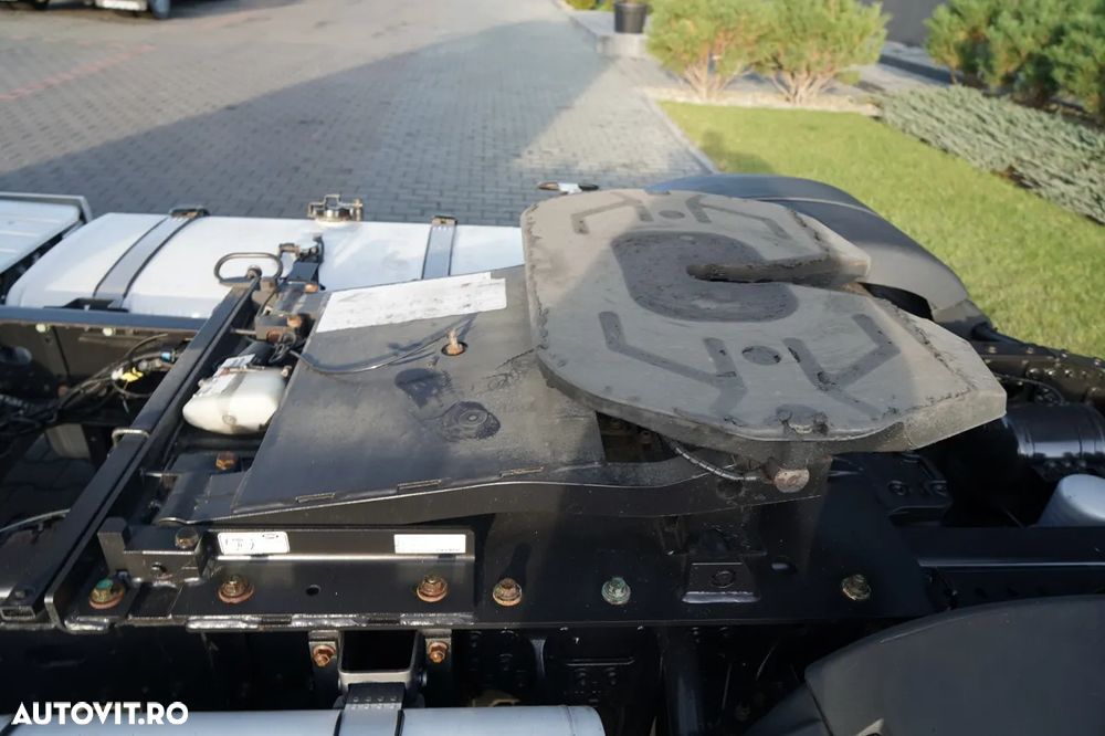 MAN TGX 18.470 / PLATĂ JOSĂ / MEGA / LOC AL CINCILEA REGLABIL / 2020 / NAVI - 17