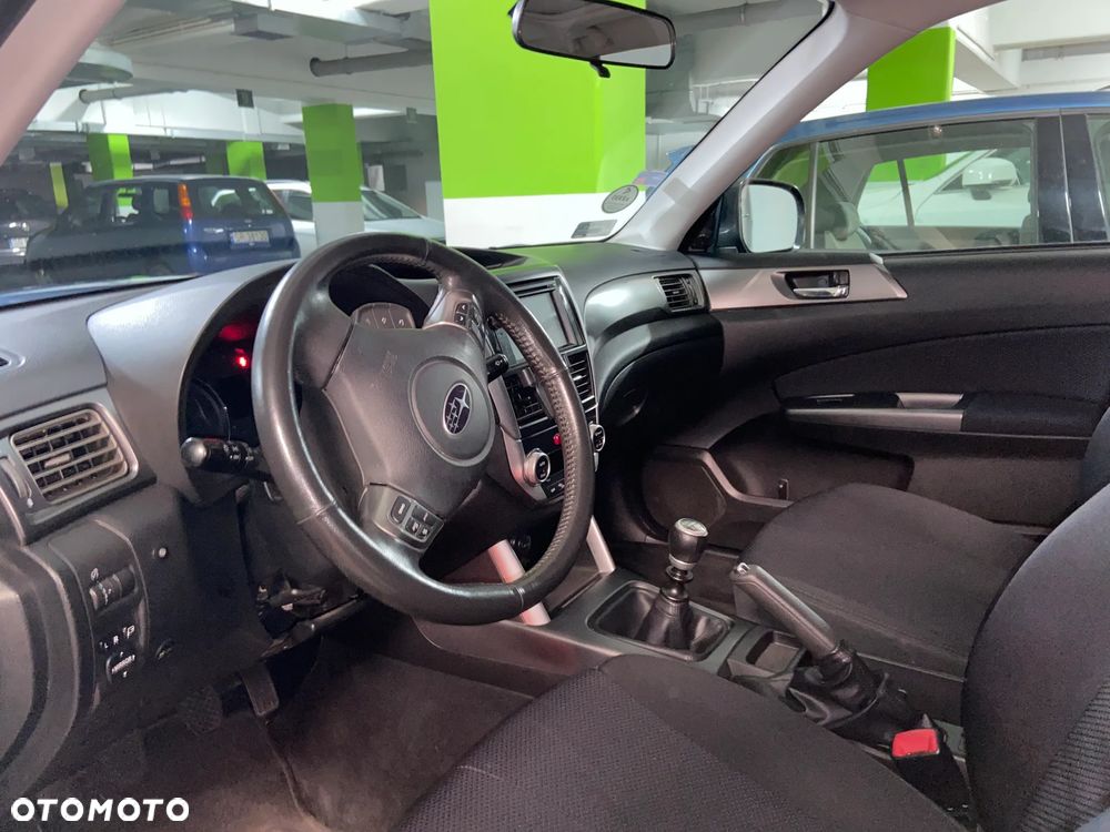 Subaru Forester 2.0D XE 000 Euro5 - 12