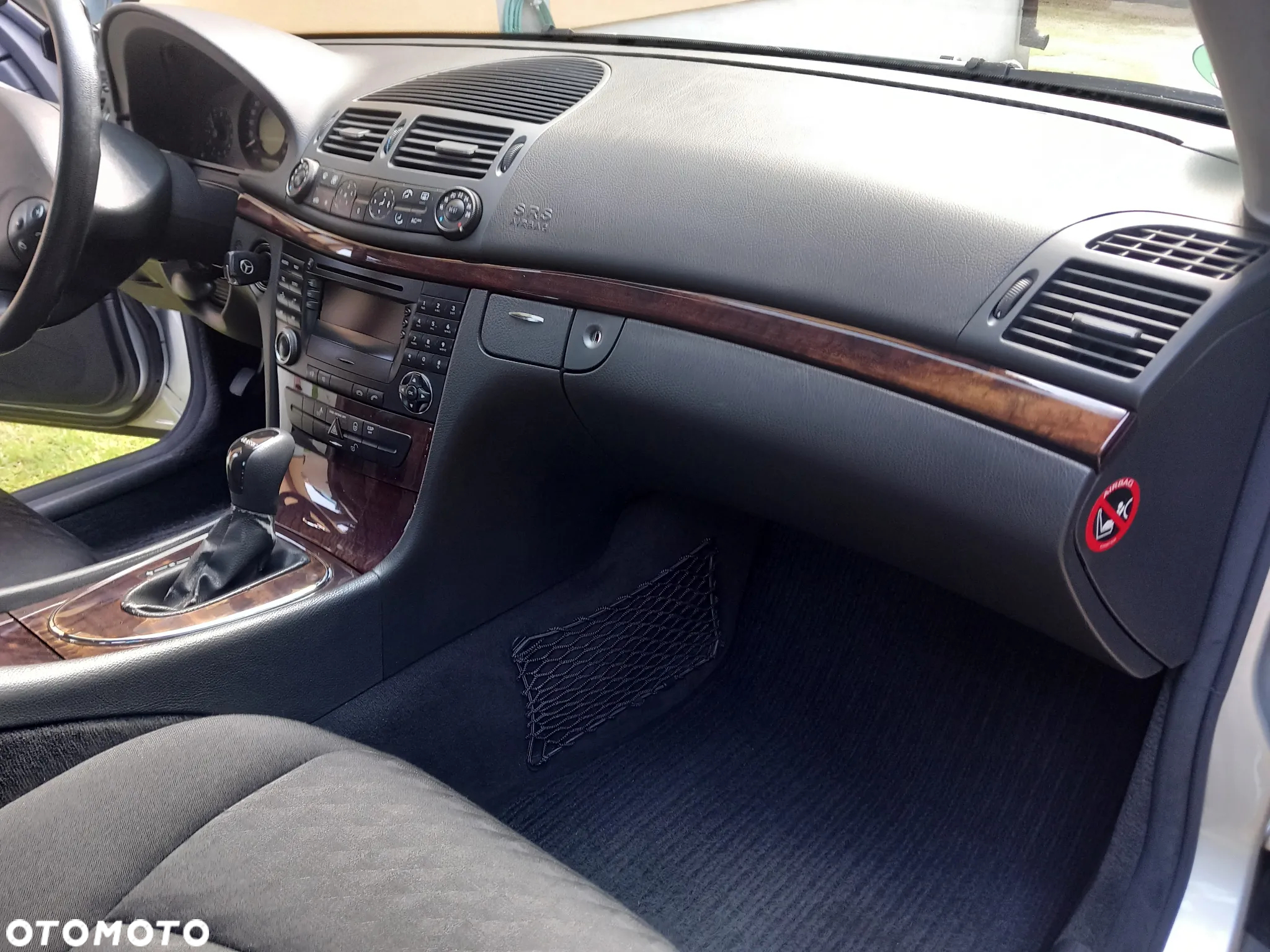 Mercedes-Benz Klasa E 200 Kompressor Automatik Classic - 11
