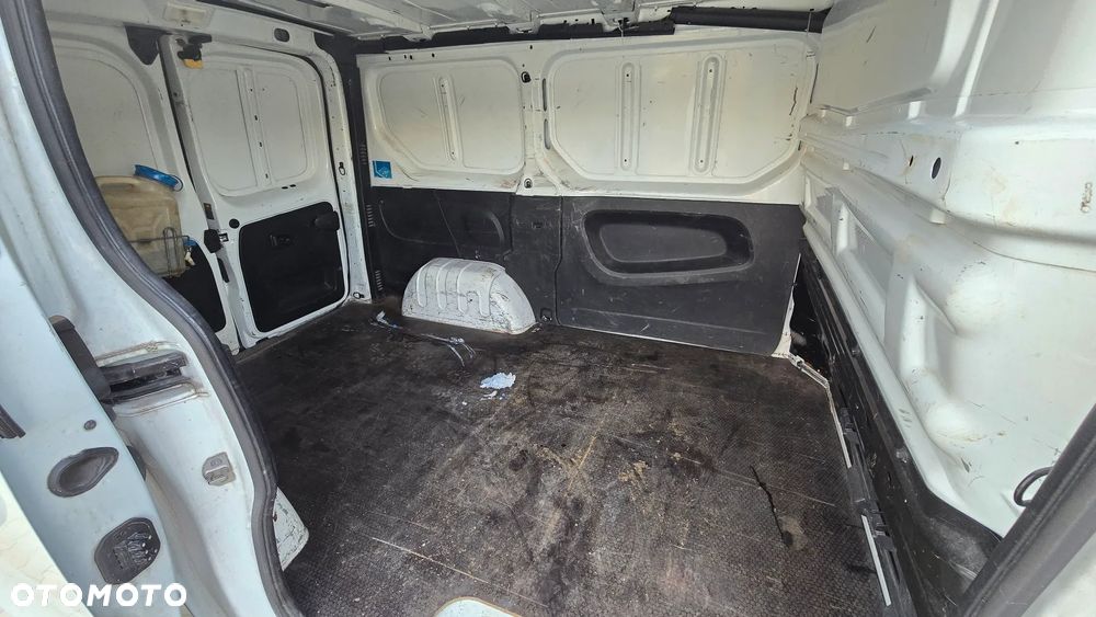 Renault TRAFIC L1H1 - 25