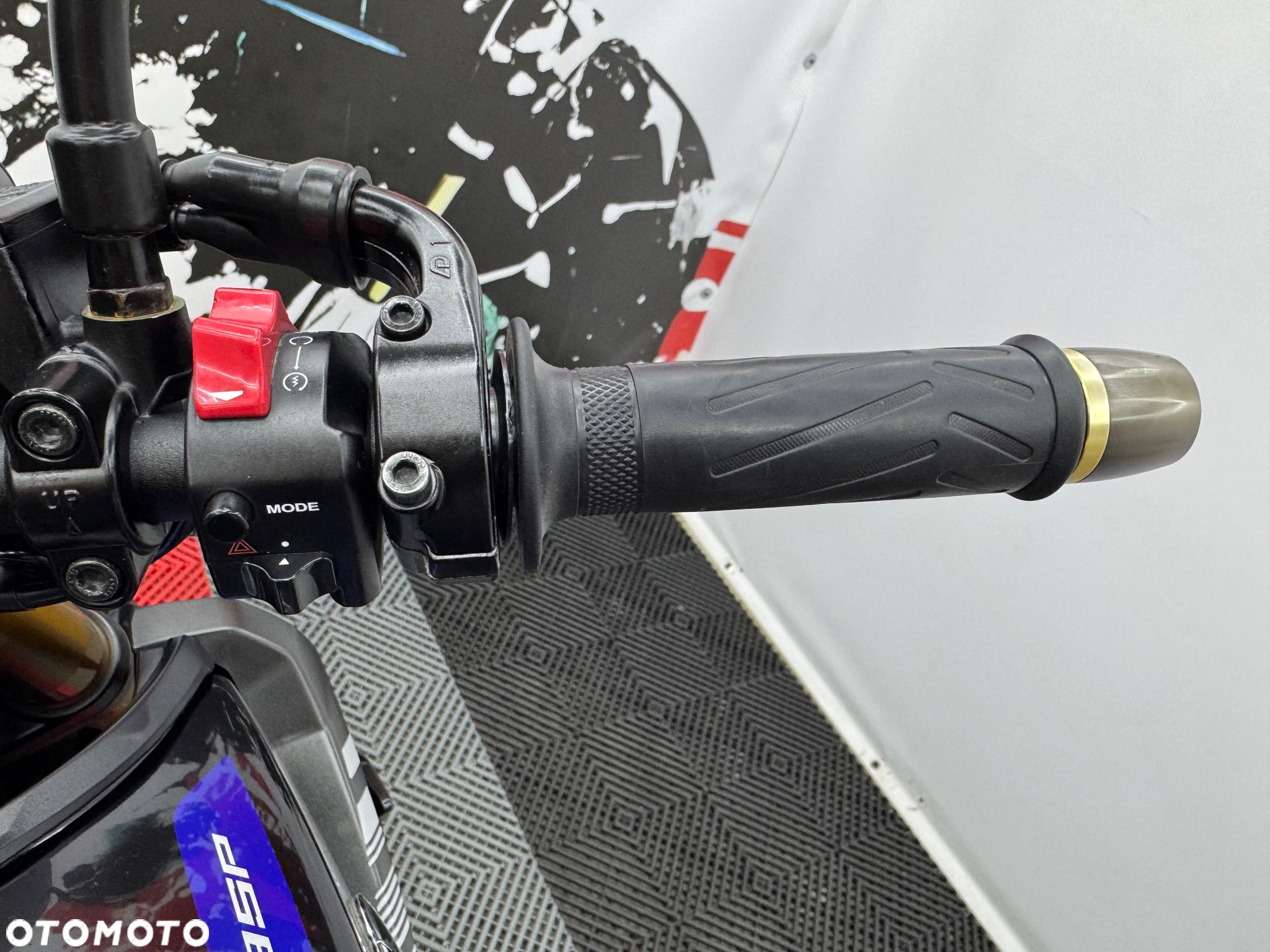Yamaha MT - 30