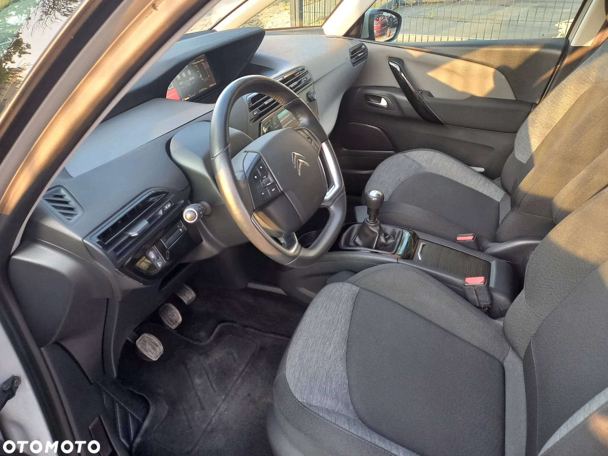 Citroën C4 SpaceTourer 1.2 PureTech Shine S&S - 17