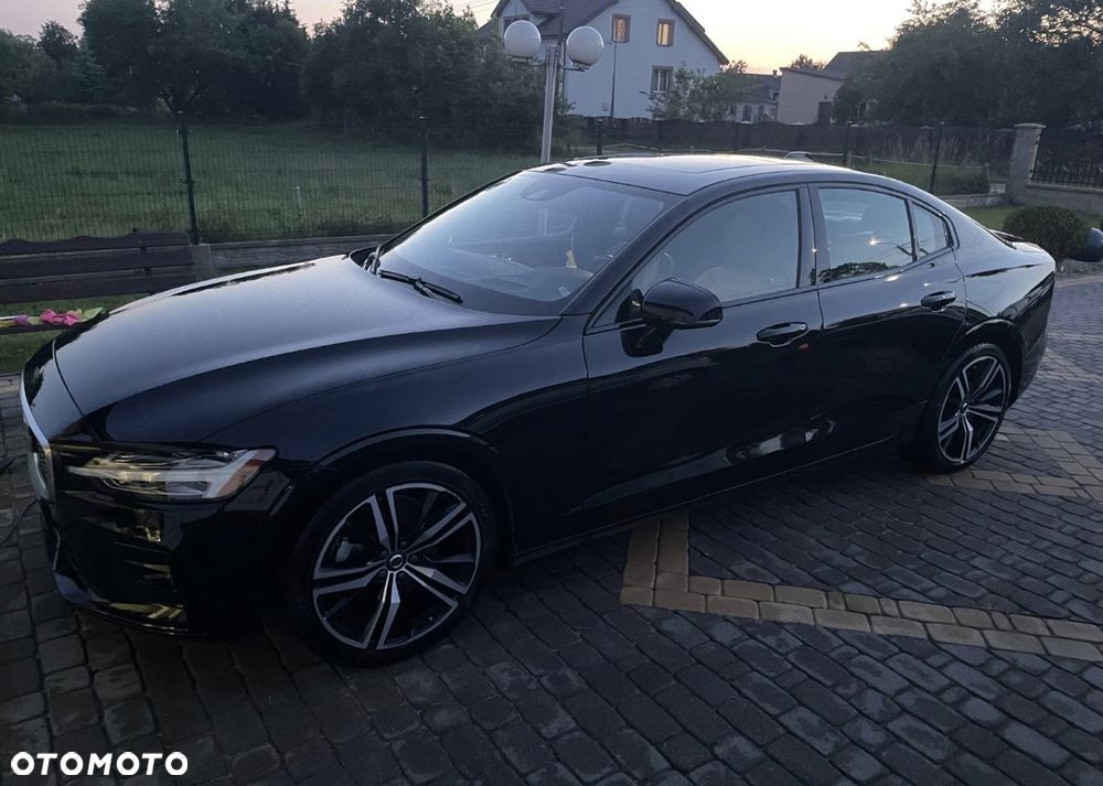 Volvo S60 T5 AWD R-Design - 1