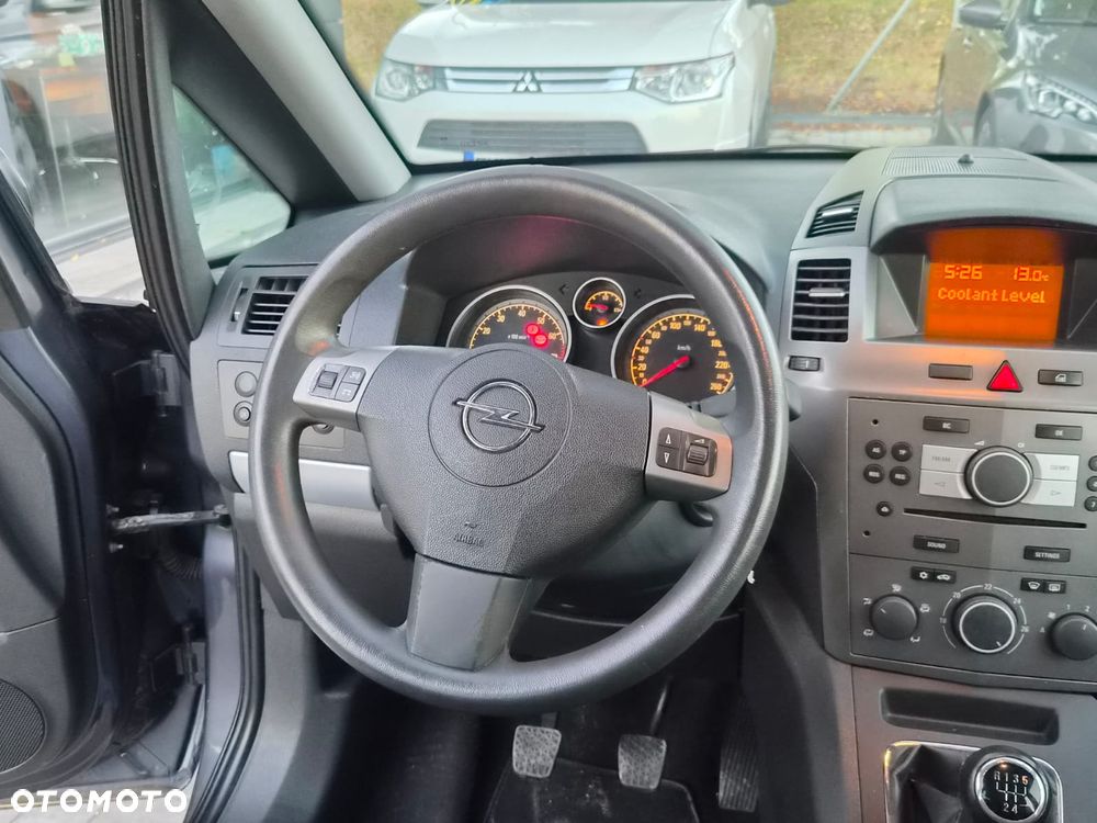 Opel Zafira 1.8 16V - 13