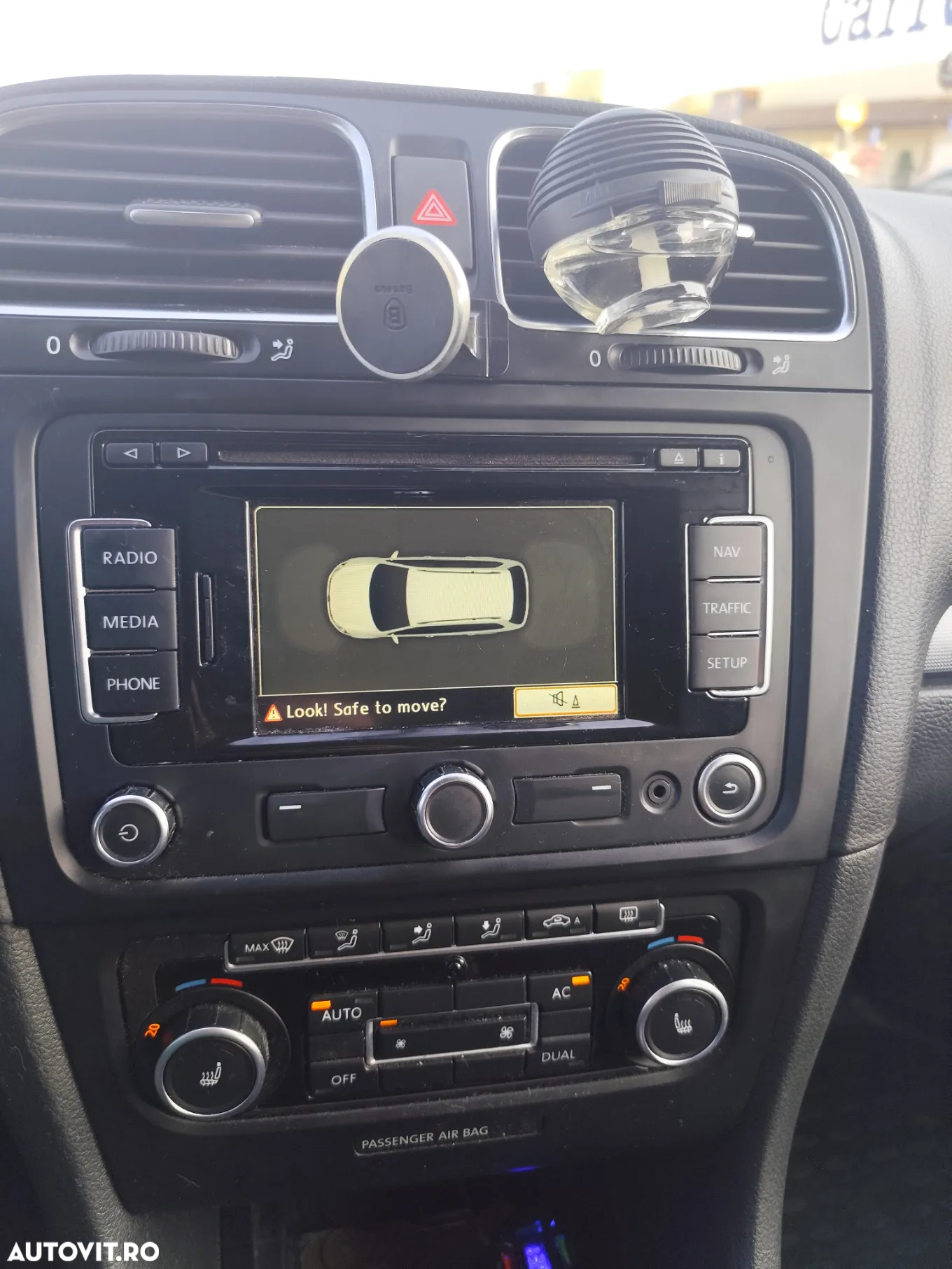 Volkswagen Golf 2.0 TDI DPF Style - 16