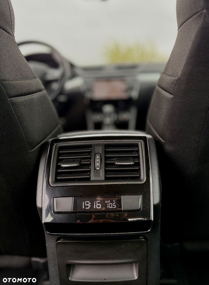 Skoda Superb 2.0 TDI DSG Ambition - 6