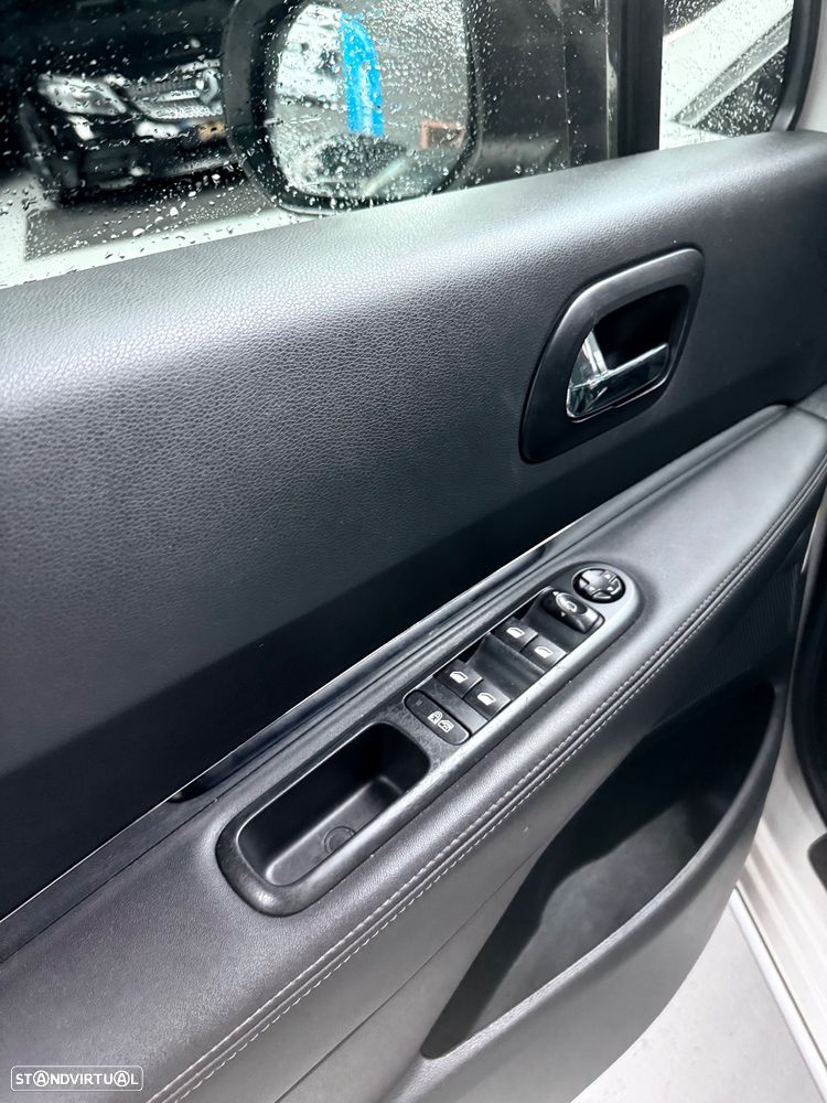 Peugeot 3008 2.0 HDi Hybrid4 99g - 20