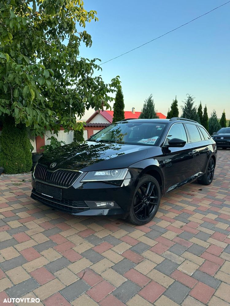 Skoda Superb 2.0 TDI DSG Sportline - 2