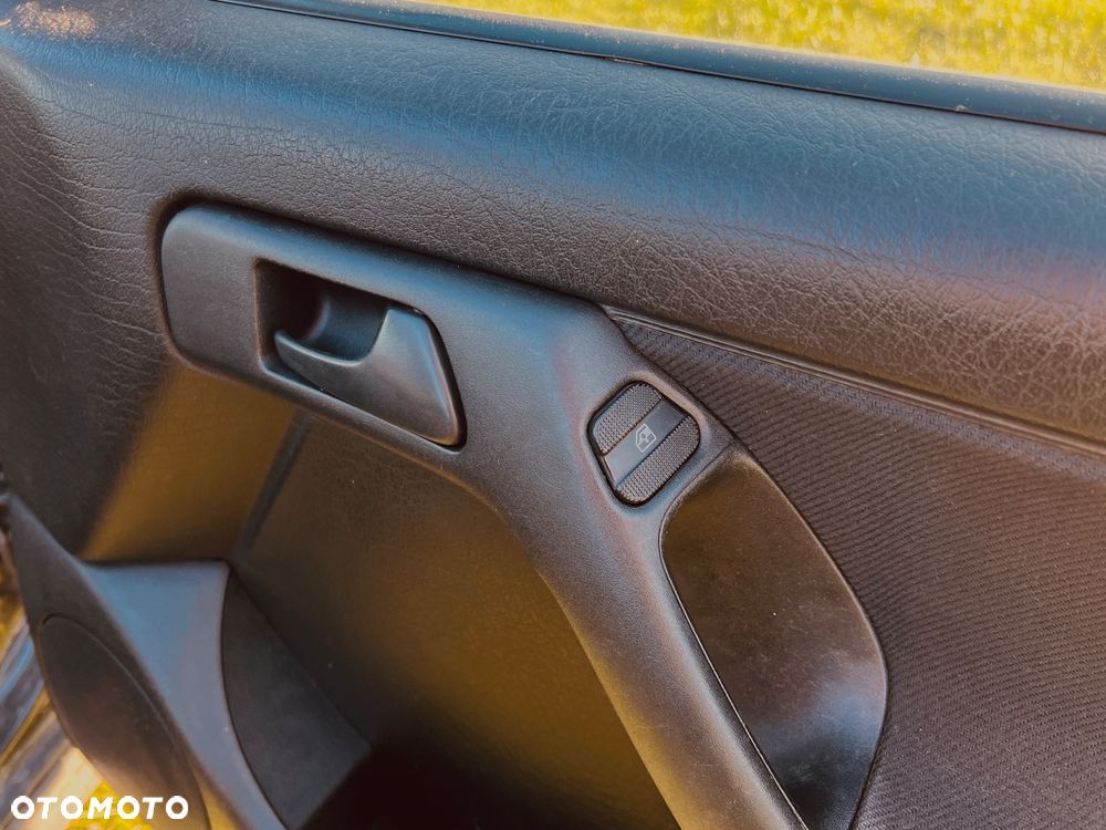 Volkswagen Golf - 10