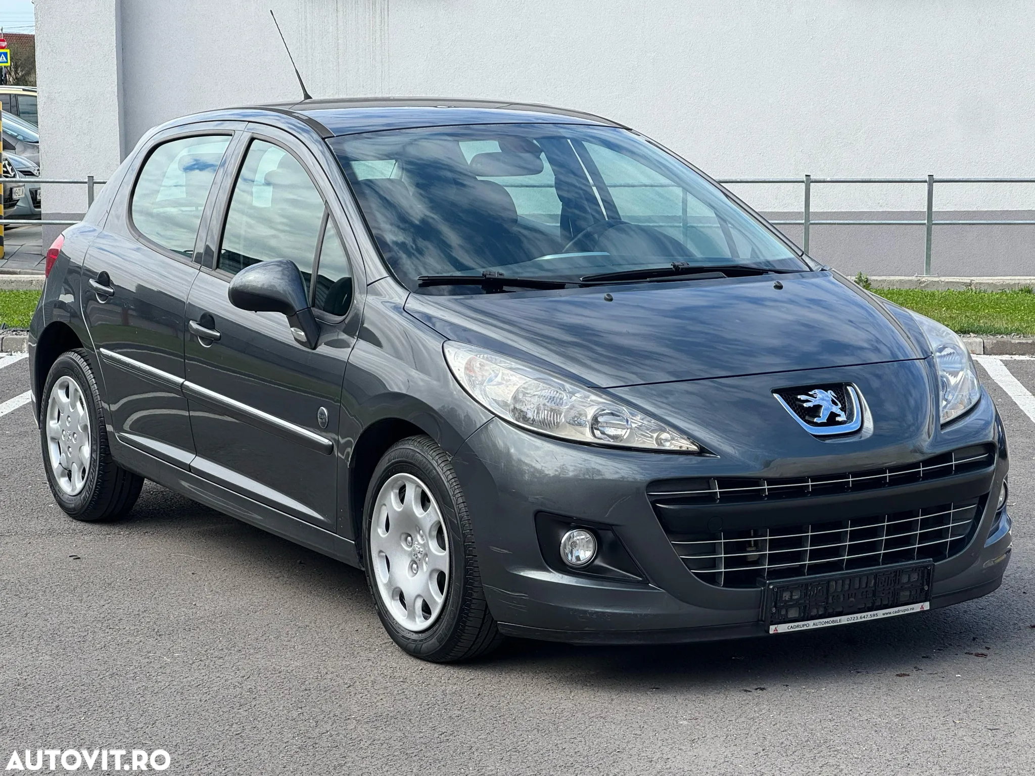 Peugeot 207 1.4 E Trendy - 13