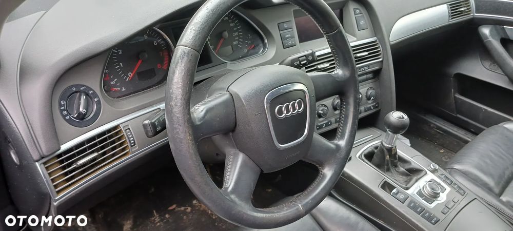 Audi A6 C6 sedan silnik 2.4 V6 BDW skrzynia biegów manual JAV drzwi maska zderzak błotnik LY7H drzwi podsufitka lampa wiązka silnika 4F1971072 Q 02 konsola panel kierownica mechanizm MMI panel sterownik sprężarka klimatyzacji przewód maglownica wspomagania zwrotnica tunel filtr obudowa wykładzina wygłuszenie czujnik osłona belka wydech tłumik sterownik silnika zegary kratki nawiewu szyba przewód rura nagrzewnica rezystor ogrzewania osłona atrapa uszczelka przewód zamek zacisk klamka CAŁY NA CZĘŚCI WSZYSTKIE CZĘŚCI - 5