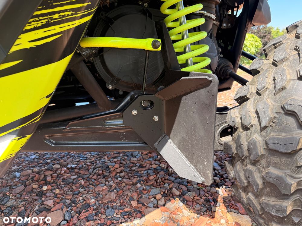 Can-Am Maverick - 8