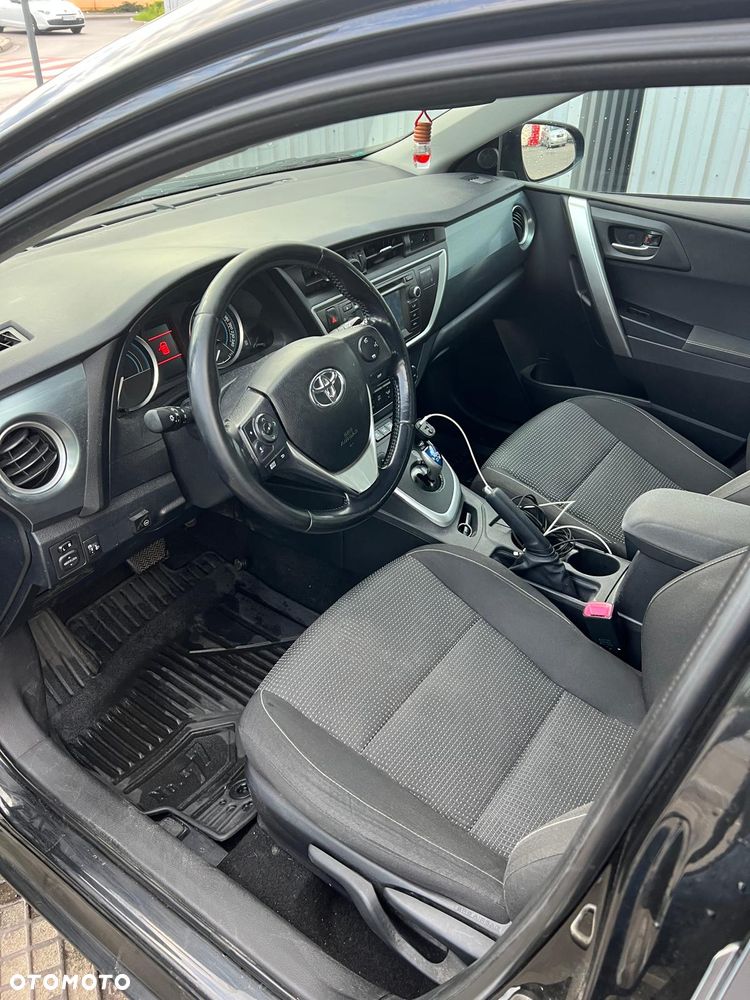Toyota Auris 1.8 HSD Sol - 11