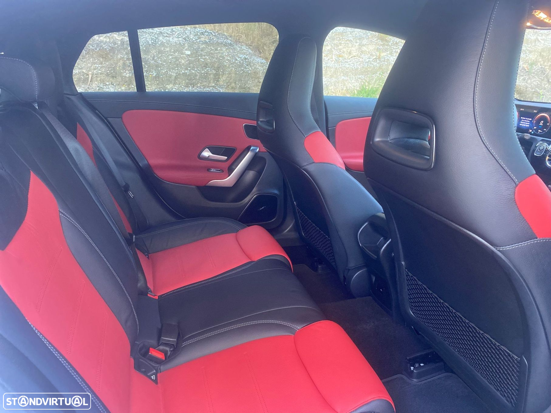 Mercedes-Benz CLA 250 e Shooting Brake AMG Line - 22