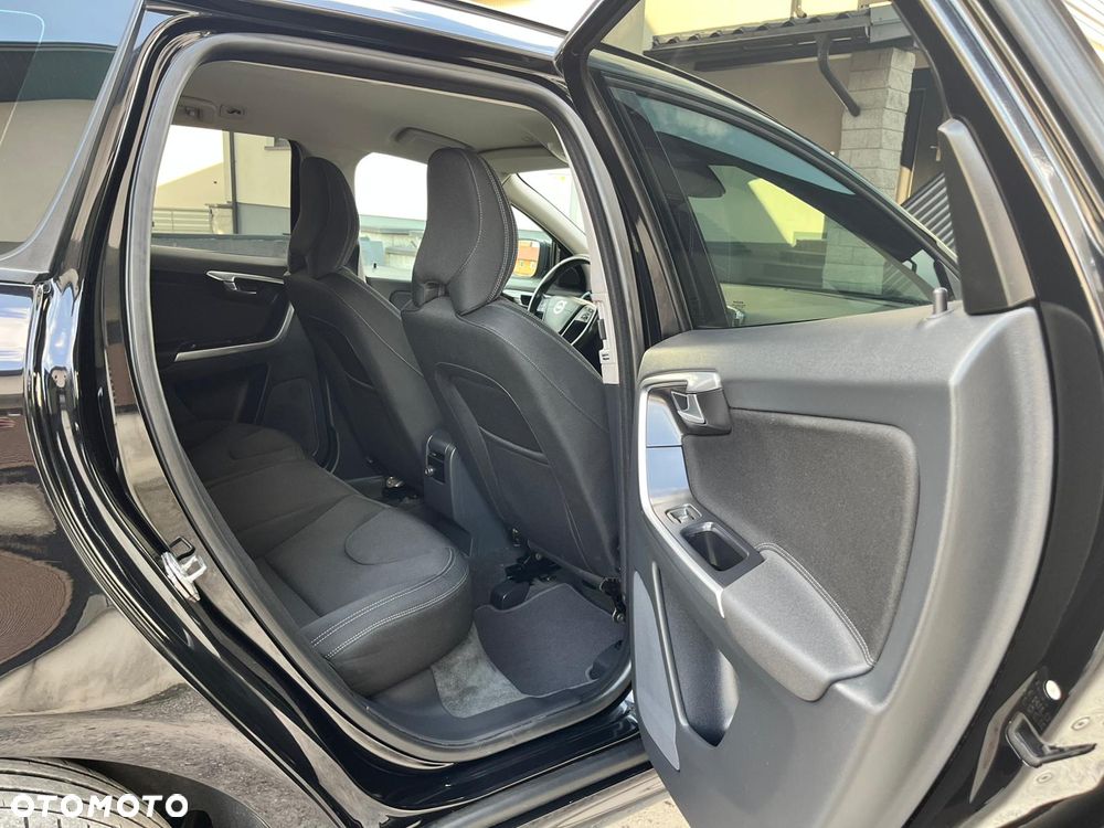 Volvo XC 60 D3 Geartronic Kinetic - 11