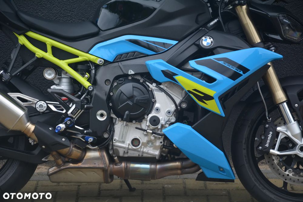 BMW S - 10
