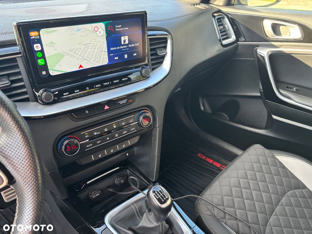 Kia ProCeed 1.5 T-GDI GT Line - 21