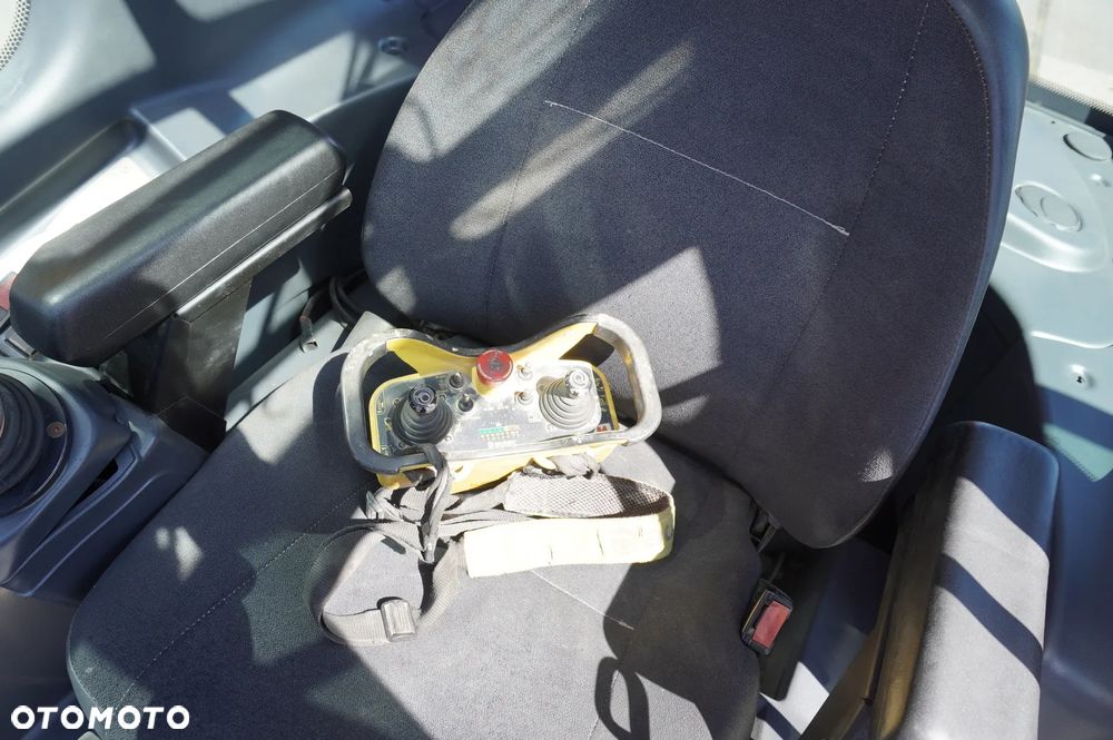 Magni RTH 5.26 / Zasięg 26 m / ładowność 5000 kg / Zdalne sterowanie - 29