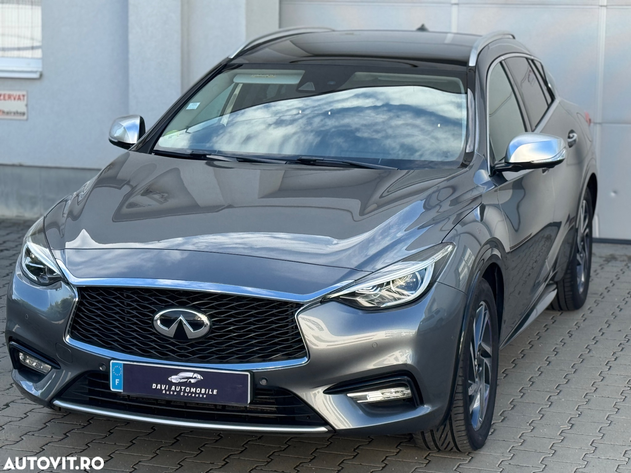 Infiniti Q30 1.5d Premium Tech - 3