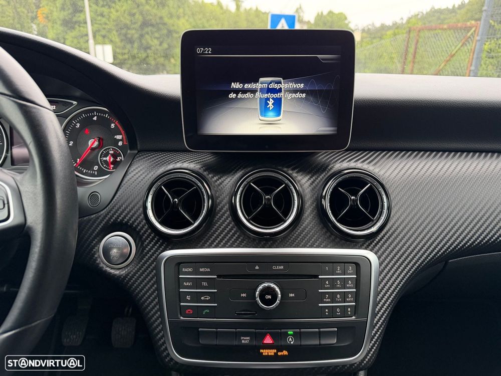 Mercedes-Benz GLA 180 d Style - 25