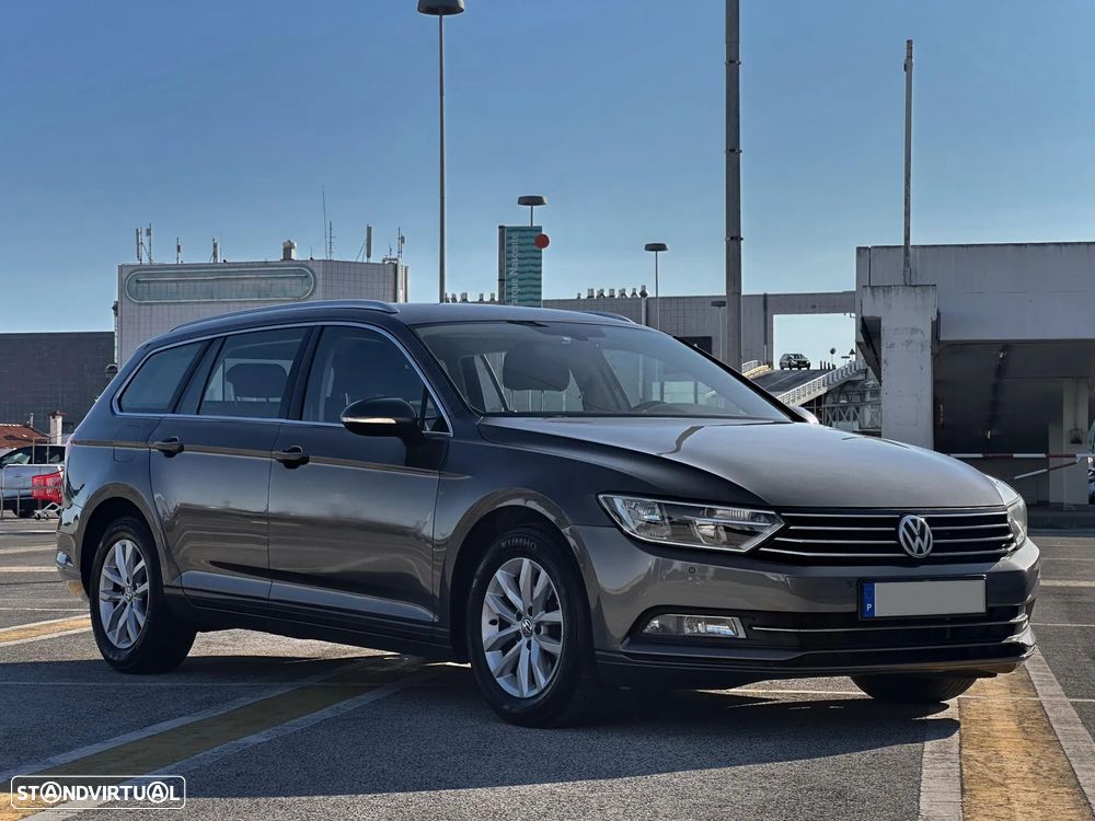 VW Passat Variant 1.6 TDI Confortline DSG - 11