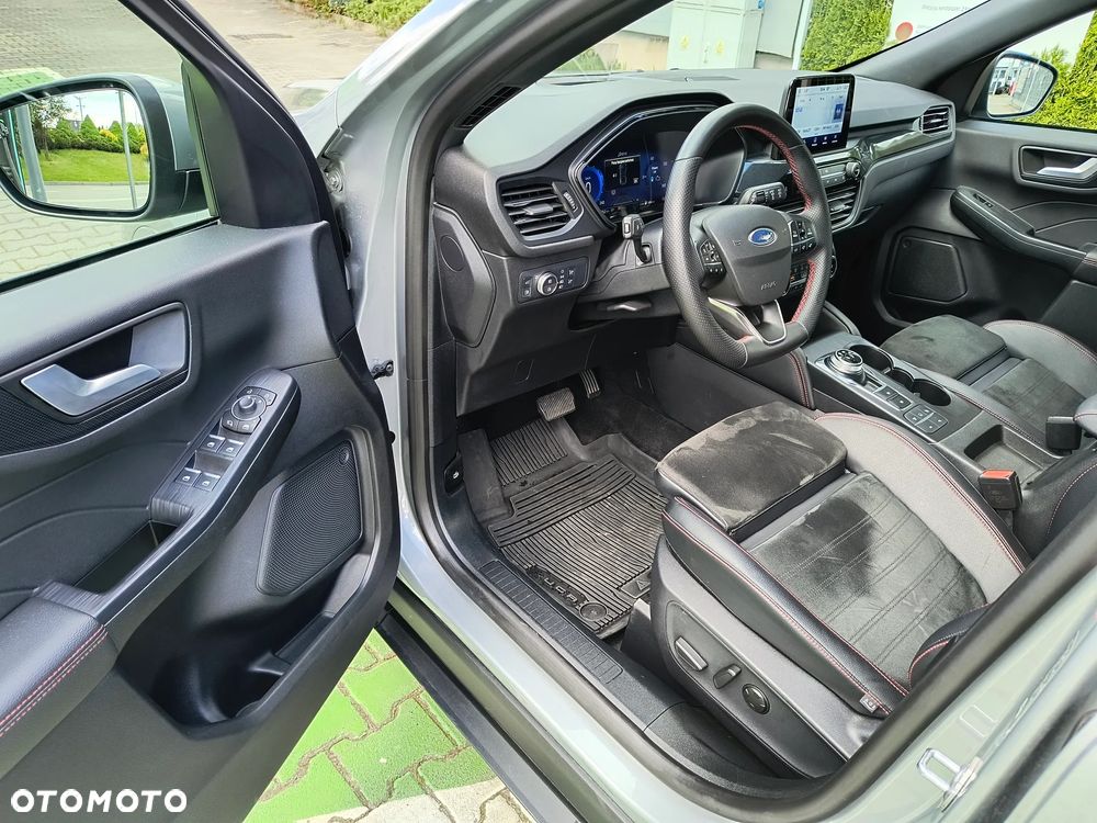 Ford Kuga - 10