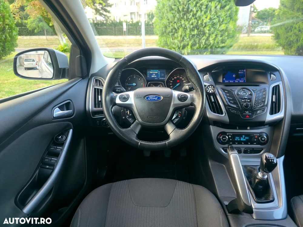 Ford Focus - 8