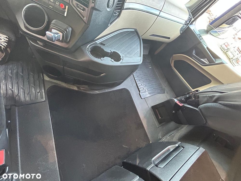Mercedes-Benz Actros 2542L - 24