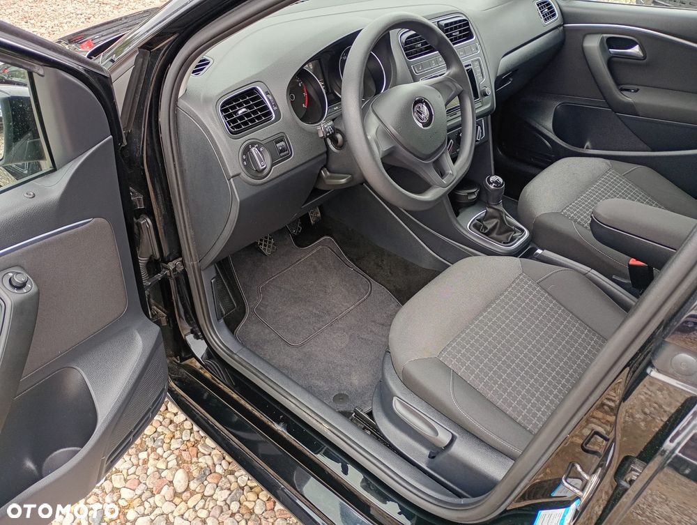 Volkswagen Polo 1.2 TSI Blue Motion Technology Comfortline - 27