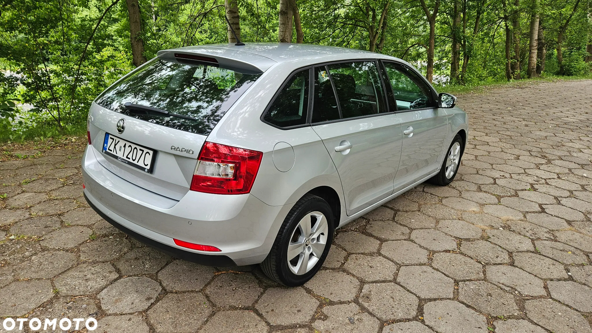 Skoda RAPID 1.2 TSI Ambition - 4