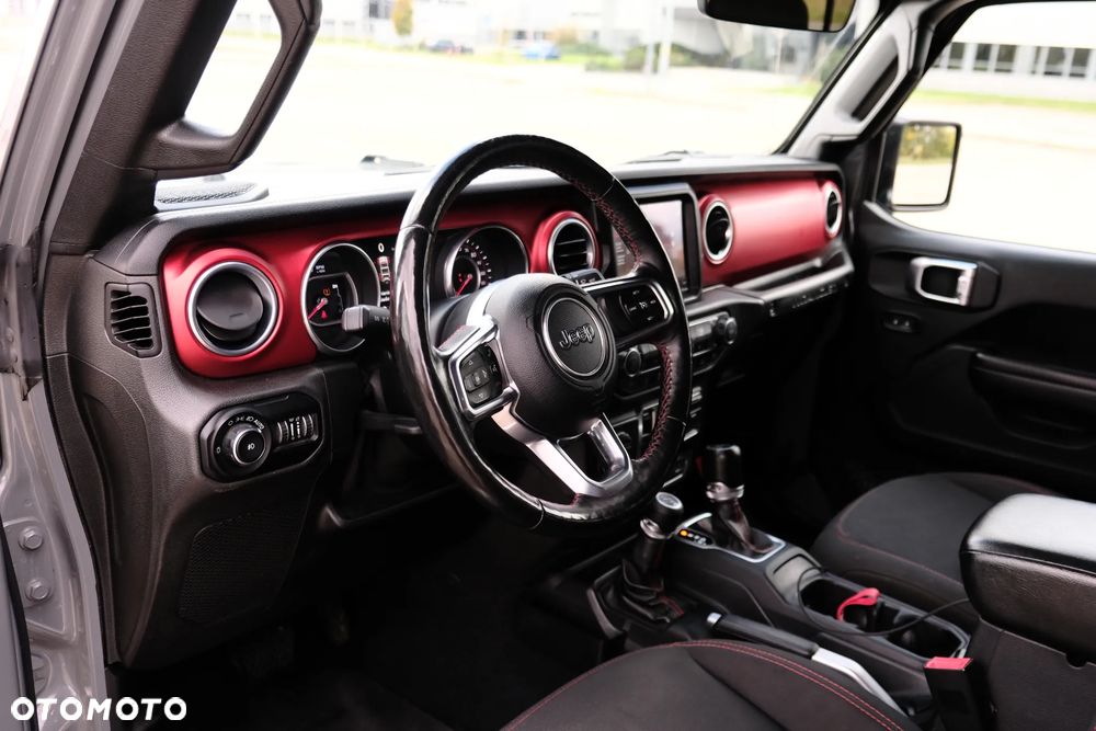 Jeep Wrangler - 10