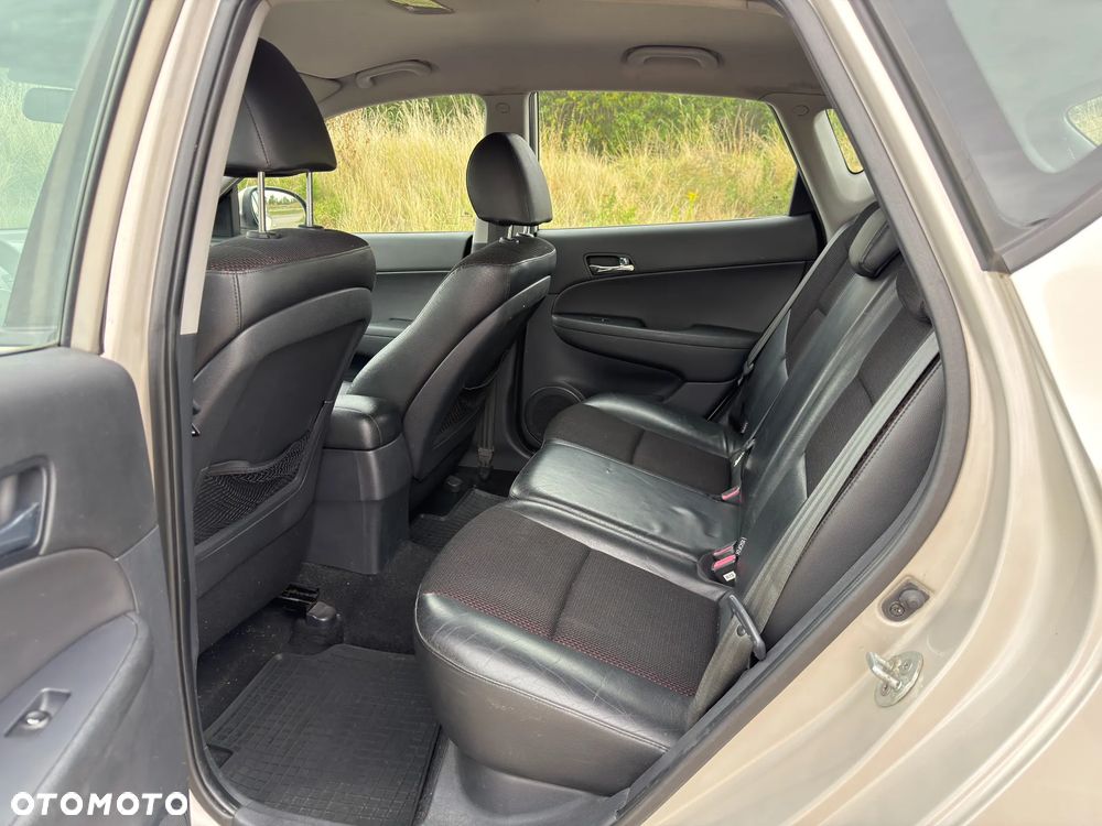 Hyundai i30 1.6 Comfort - 15