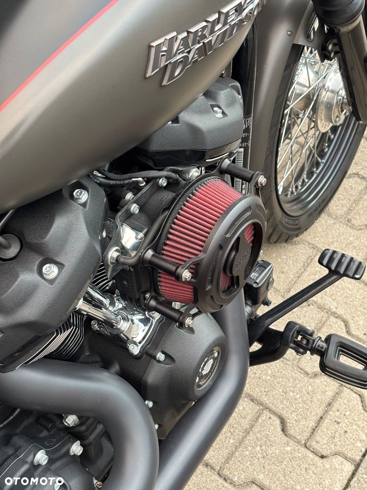 Harley-Davidson Softail Street Bob - 5