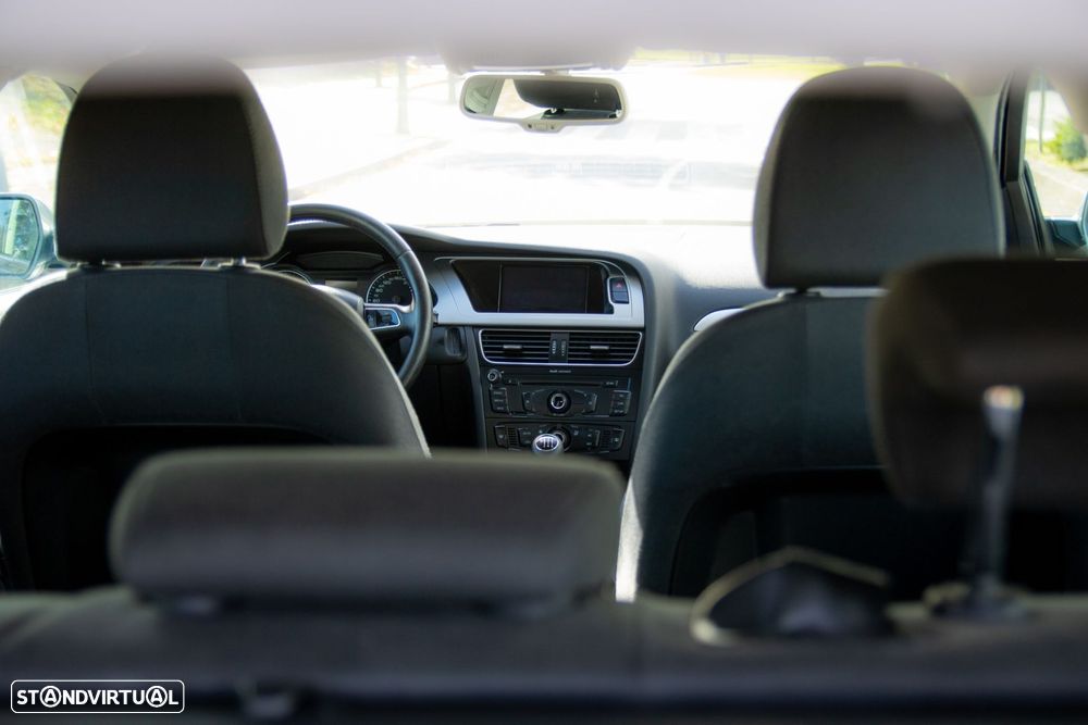 Audi A4 Avant 2.0 TDI Advance - 17