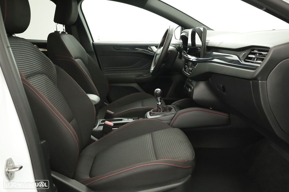 Ford Focus 1.0 EcoBoost MHEV ST-Line X - 20