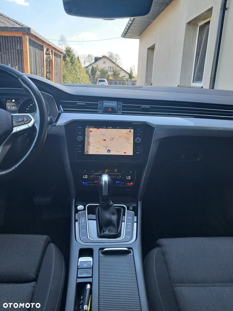 Volkswagen Passat - 15