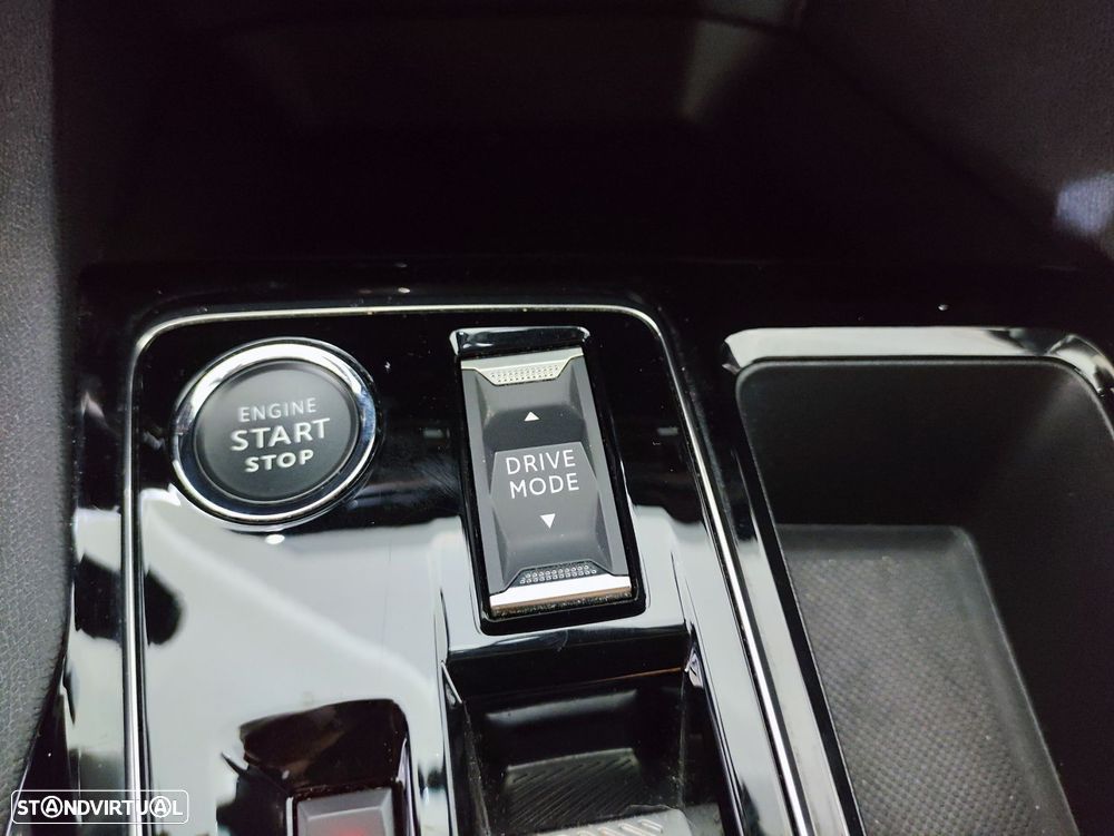Peugeot 3008 1.6 Hybrid GT e-EAT8 - 25