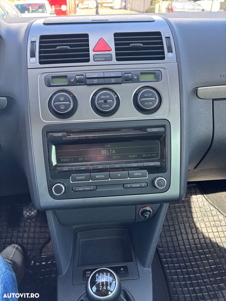 Volkswagen Touran - 9