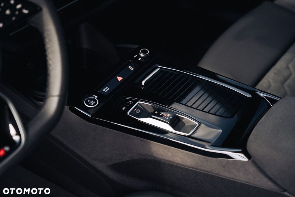 Audi A6 Sportback e-tron - 14