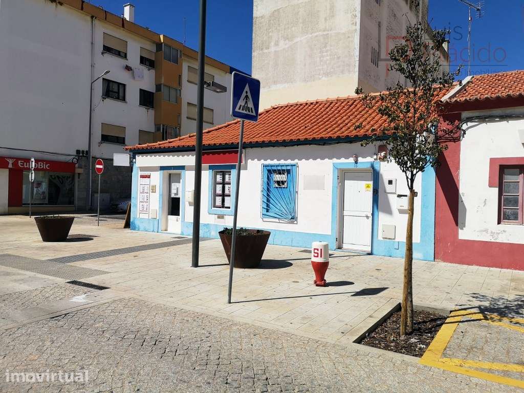 Edifício com 3 espaços comerciais - Grande imagem: 3/5